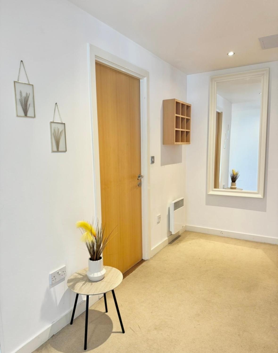 Modern Two Bedroom Apartments EDI Eksteriør bilde