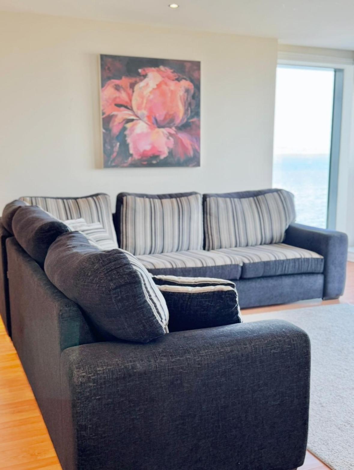 Modern Two Bedroom Apartments EDI Eksteriør bilde